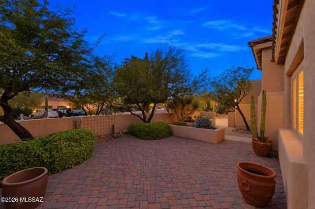 12756 N White Diamond Place, Oro Valley, AZ 85755
