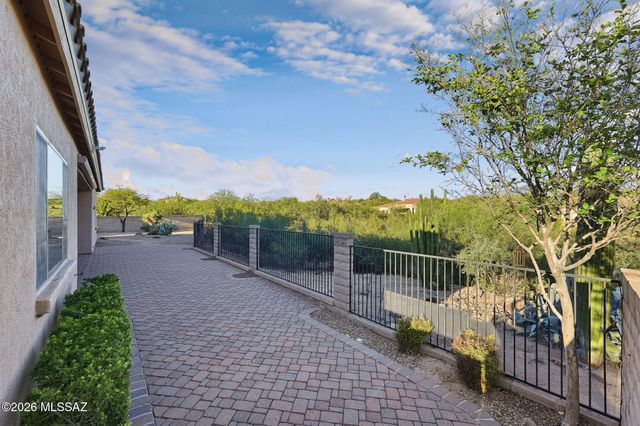 12756 N White Diamond Place, Oro Valley, AZ 85755