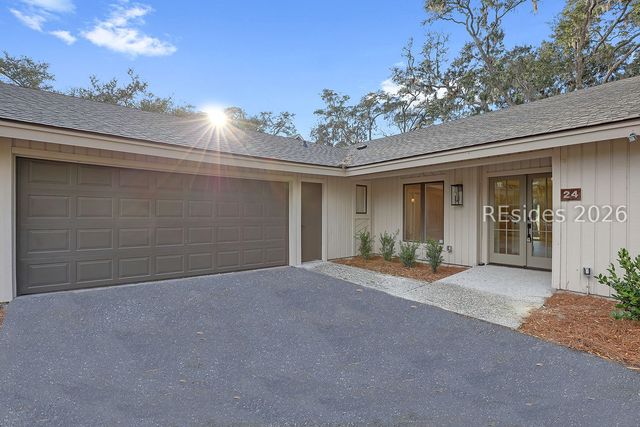 24 Bear Creek Dr, Hilton Head Island, SC 29926