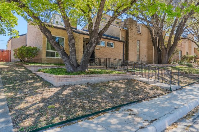 8942 Willmon, Windcrest, TX 78239