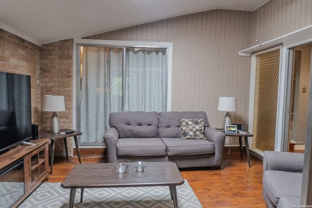 8942 Willmon, Windcrest, TX 78239