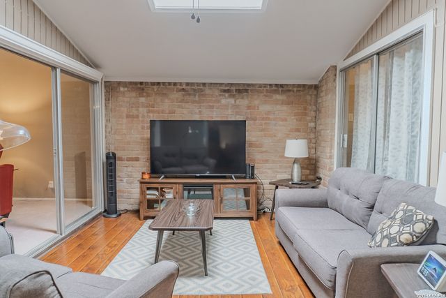 8942 Willmon, Windcrest, TX 78239