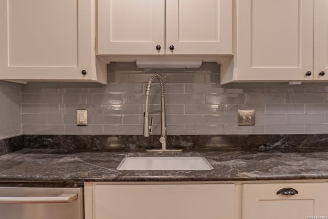 8942 Willmon, Windcrest, TX 78239