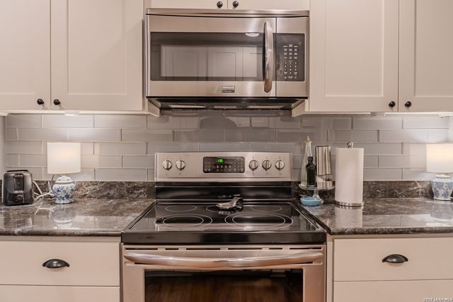 8942 Willmon, Windcrest, TX 78239