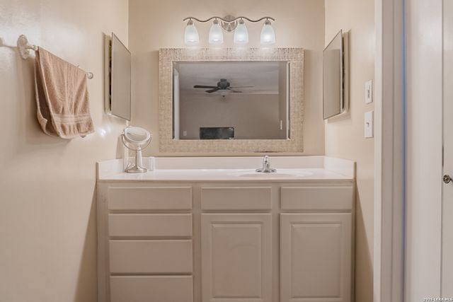 8942 Willmon, Windcrest, TX 78239