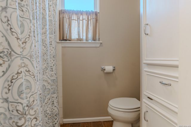 8942 Willmon, Windcrest, TX 78239