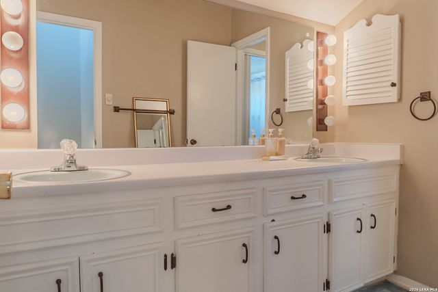 8942 Willmon, Windcrest, TX 78239