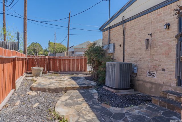 8942 Willmon, Windcrest, TX 78239