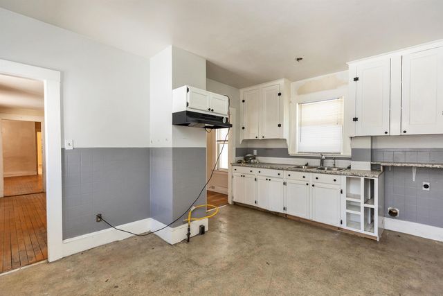 326 Lake Avenue, Manchester, NH 03103