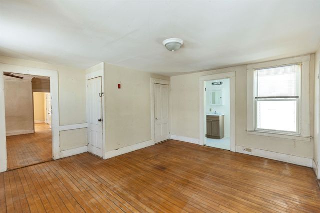 326 Lake Avenue, Manchester, NH 03103