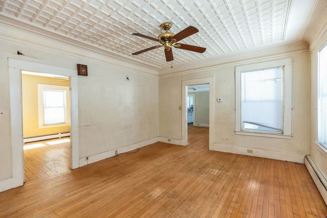 326 Lake Avenue, Manchester, NH 03103