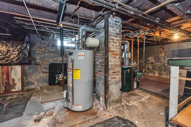 326 Lake Avenue, Manchester, NH 03103