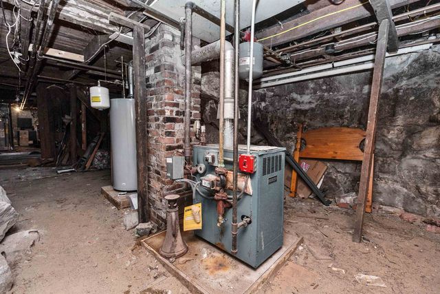 326 Lake Avenue, Manchester, NH 03103