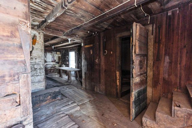 326 Lake Avenue, Manchester, NH 03103