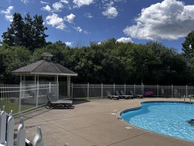N53W14172 St Andrews DRIVE, Menomonee Falls, WI 53051