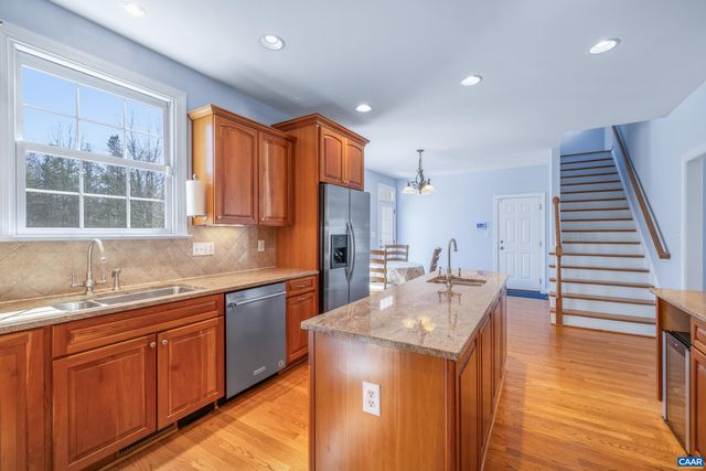 381 BYBEE ESTATES LN, Palmyra, VA 22963