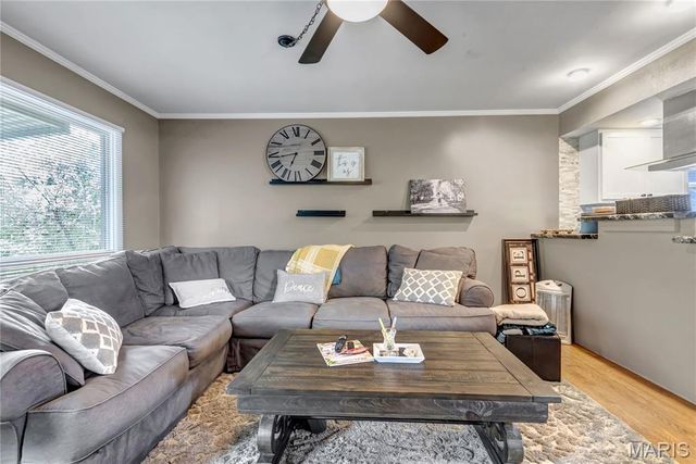 1730 Parktree Lane, St Louis, MO 63138