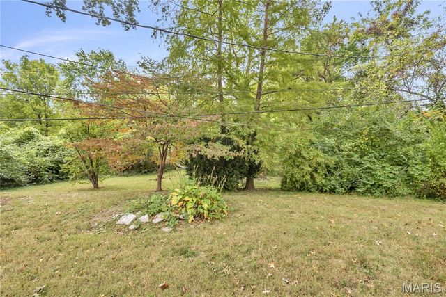 1730 Parktree Lane, St Louis, MO 63138