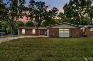 1730 Parktree Lane, St Louis, MO 63138