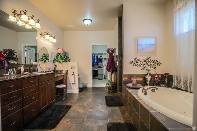 2317 E GREYSTONE DR, St. George, UT 84790