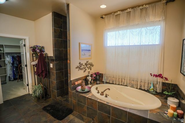 2317 E GREYSTONE DR, St. George, UT 84790