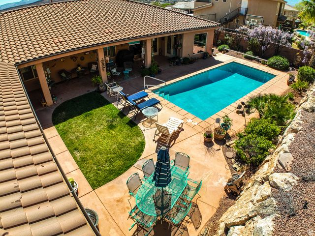 2317 E GREYSTONE DR, St. George, UT 84790