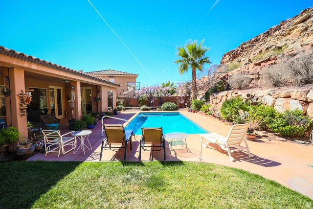 2317 E GREYSTONE DR, St. George, UT 84790