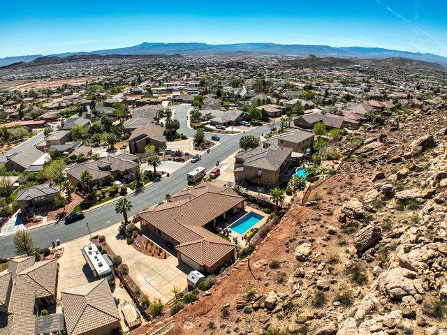 2317 E GREYSTONE DR, St. George, UT 84790