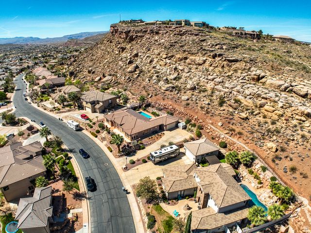 2317 E GREYSTONE DR, St. George, UT 84790