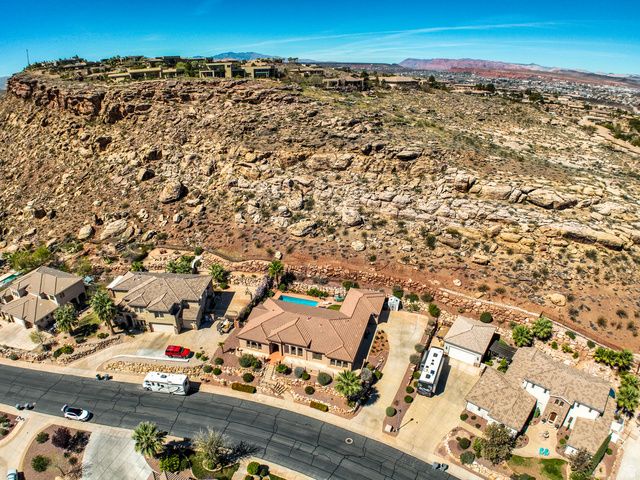2317 E GREYSTONE DR, St. George, UT 84790
