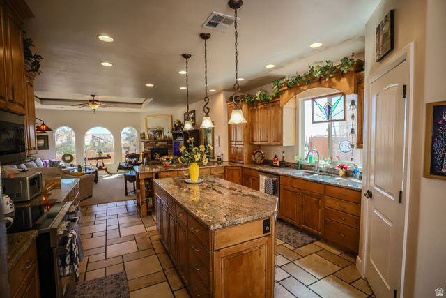 2317 E GREYSTONE DR, St. George, UT 84790