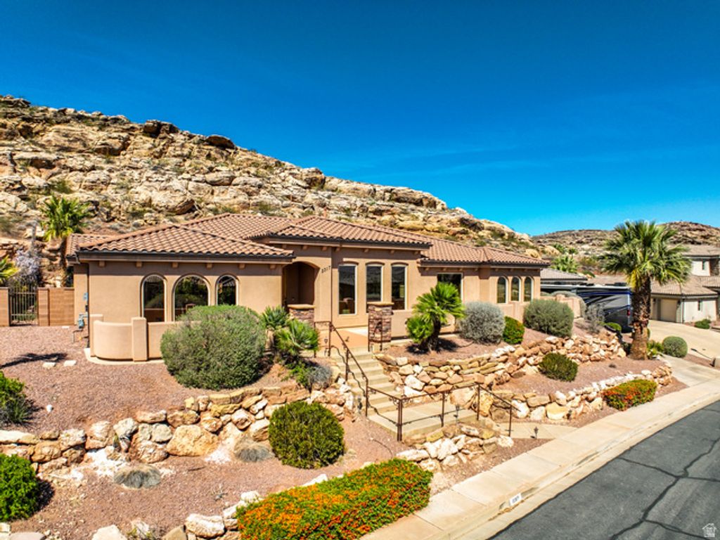 2317 E GREYSTONE DR, St. George, UT 84790