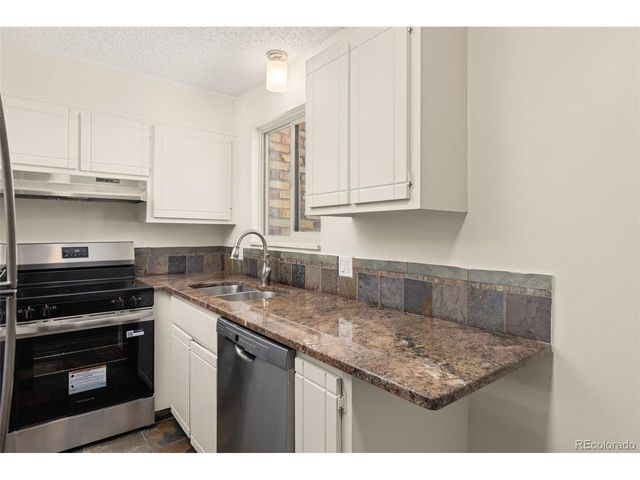 8060 W 9th Ave 207, Lakewood, CO 80214