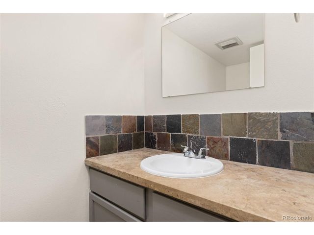 8060 W 9th Ave 207, Lakewood, CO 80214