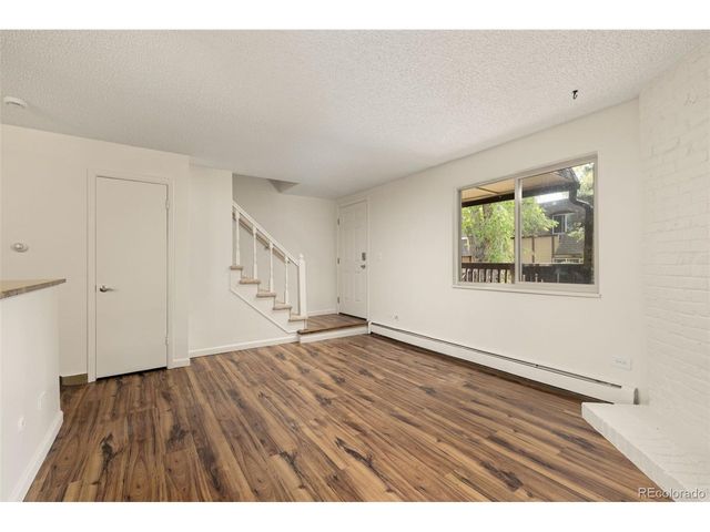 8060 W 9th Ave 207, Lakewood, CO 80214