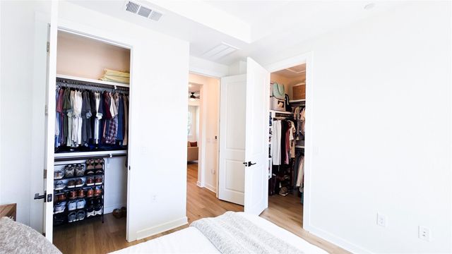12001 Vista Parke DR 102, Austin, TX 78726