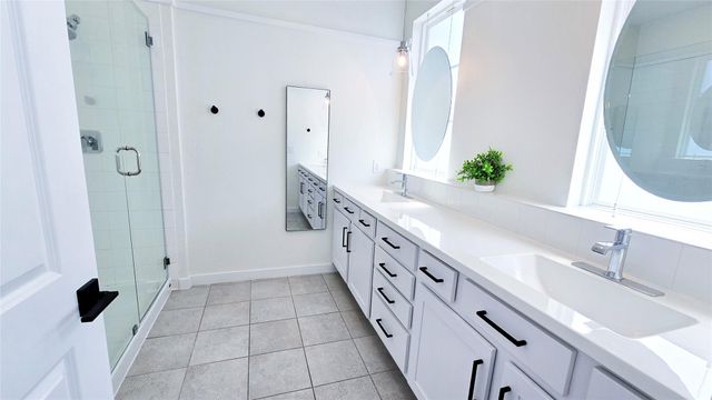 12001 Vista Parke DR 102, Austin, TX 78726