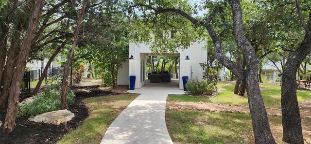 12001 Vista Parke DR 102, Austin, TX 78726