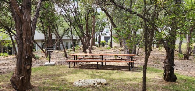 12001 Vista Parke DR 102, Austin, TX 78726