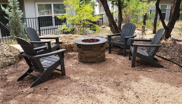 12001 Vista Parke DR 102, Austin, TX 78726