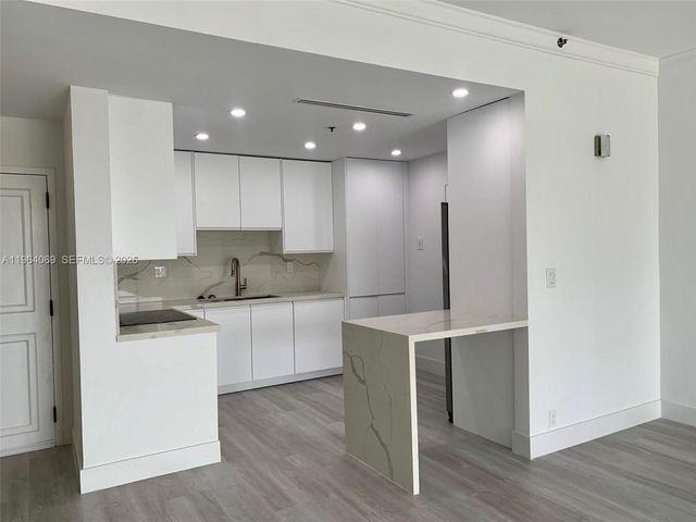 201 Crandon Blvd 306, Key Biscayne, FL 33149