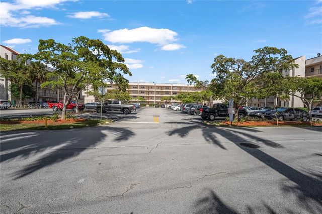 2551 Aragon Boulevard 411, Sunrise, FL 33322