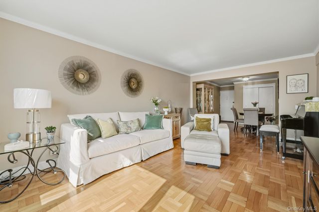 125 Bronx River Road 2F, Yonkers, NY 10704