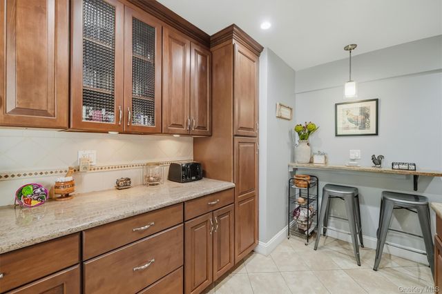 125 Bronx River Road 2F, Yonkers, NY 10704