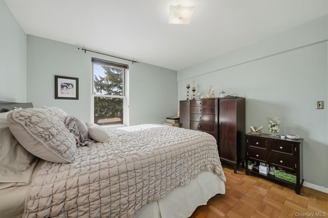 125 Bronx River Road 2F, Yonkers, NY 10704
