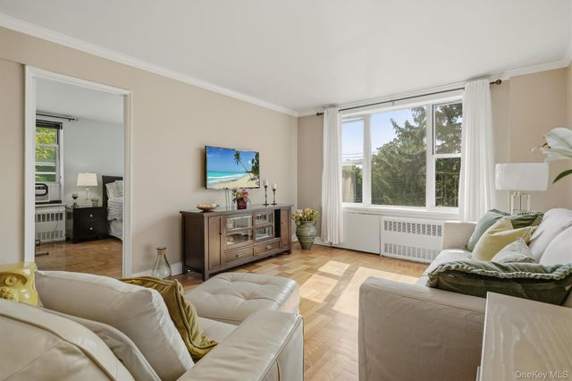 125 Bronx River Road 2F, Yonkers, NY 10704