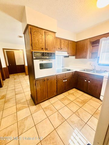 2187 Baywood Drive, Biloxi, MS 39532