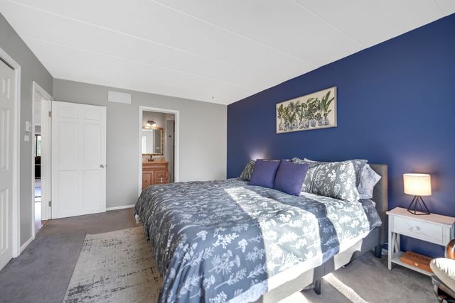 10411 S Komensky Avenue 101B, Oak Lawn, IL 60453