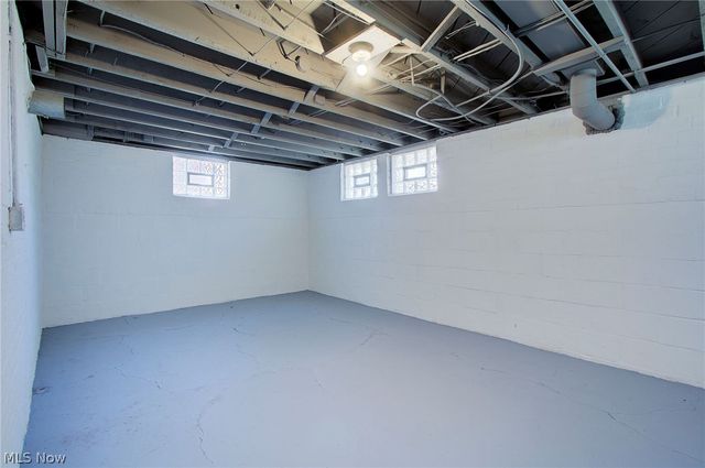 225 Shadyside Court, Alliance, OH 44601