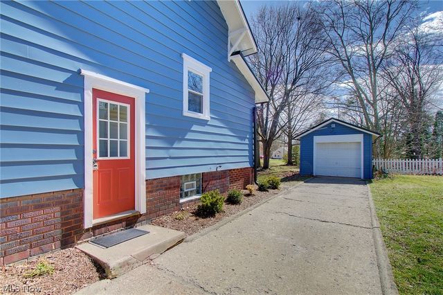 225 Shadyside Court, Alliance, OH 44601